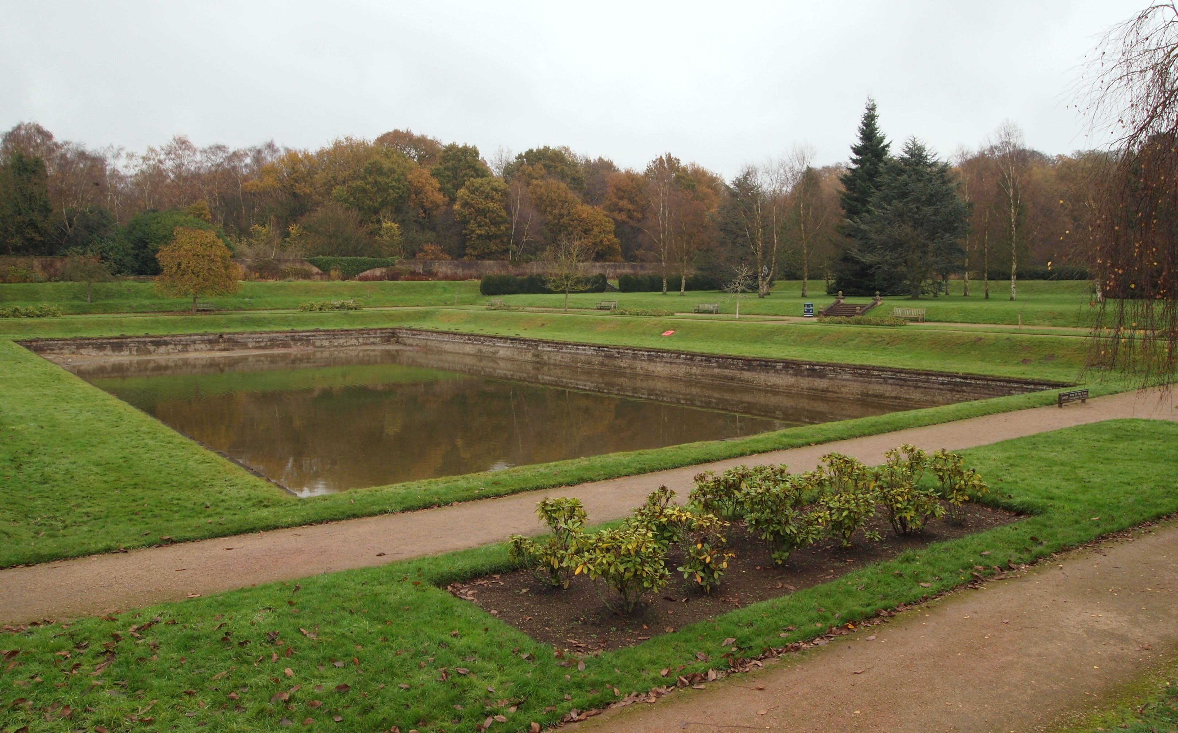 Newstead Abbey Gardens, Ravenshead, Notts