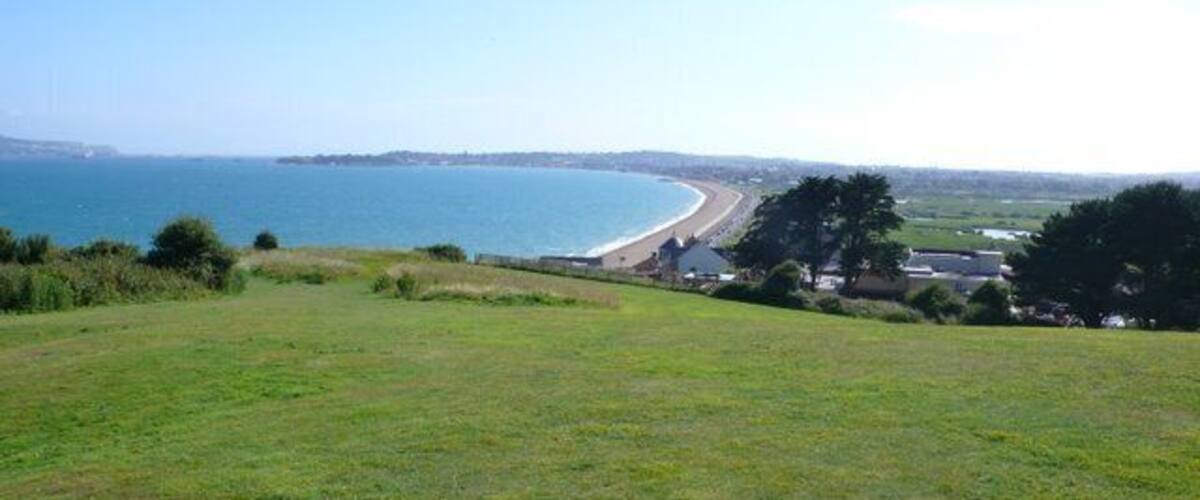 Furzy Cliff and Weymouth Bay Looking along the top of the cliff towards Weymouth