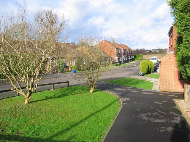 Lilac Way, Shirland Lilac Way leads of Hallfieldgate Lane. A footpath continues from the end of the road, over common land and farmland to New Street Higham.