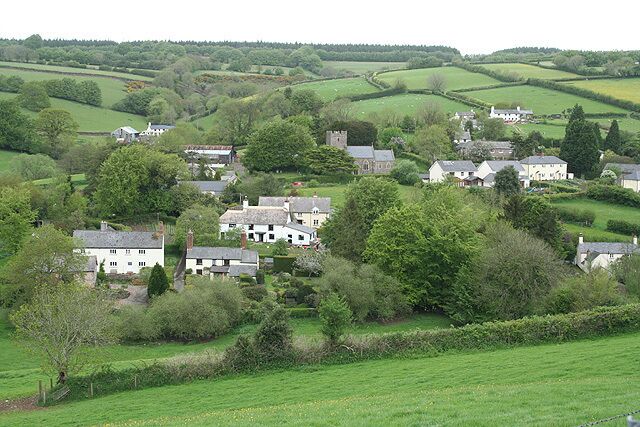 Skilgate: towards the village. Seen from the track and public footpath from Haynes Down. Looking north