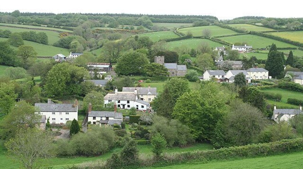 Skilgate: towards the village. Seen from the track and public footpath from Haynes Down. Looking north
