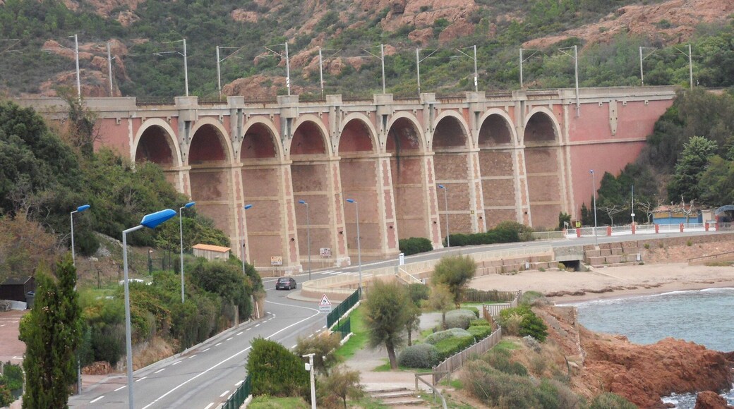 Viaduc d'Anthéor, Commune de Saint-Raphaël (Var) entre gare du Trayas et Gare d'Anthéor-Cap-Roux. France. - ligne de Marseille-Saint-Charles à Vintimille (frontière)