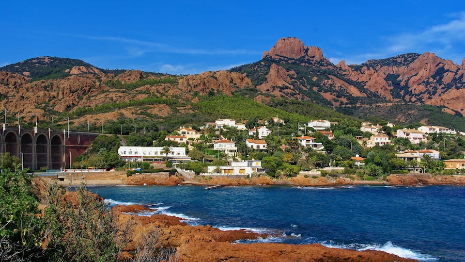 Calanque d'Anthéor - Boulevard Eugène Brieux - View North