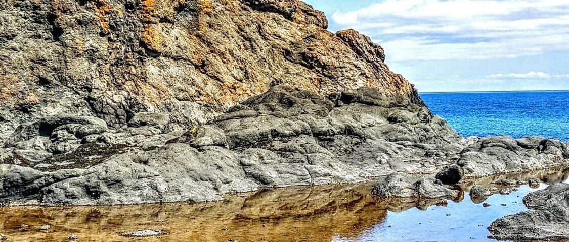 Lady's Tower Elie in Fife was built in 1760 for Lady Jane Anstruther who used it for changing before going for a swim. A bell would be rung to let locals know she was swimming and to keep away.