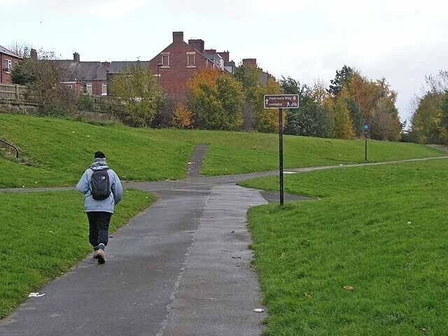Hadrian's Way, Lemington Hadrian's Way, a path from Wylam to Newcastle along the north bank of the Tyne, carries both Hadrian's Cycleway http://www.cycle-routes.org/HADRIANSCYCLEWAY/and Hadrian's Wall National Trail http://www.nationaltrail.co.uk/hadrianswall/.