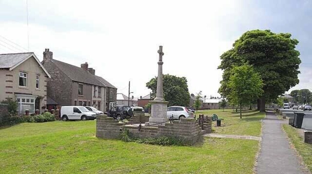 Cockfield village green and war memorial