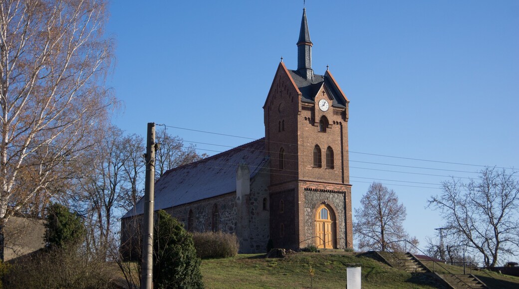 Neuhardenberg, Ortsteil Wulkow. Die Kirche steht unter Denkmalschutz.
