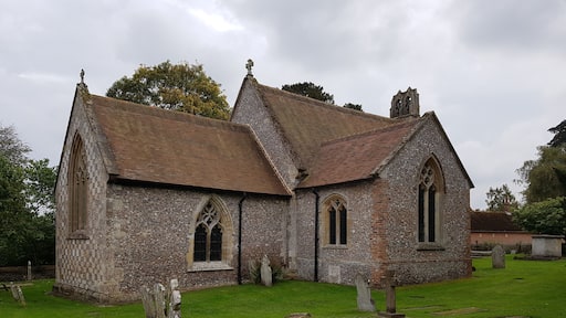 Holy Trinity Church Wikidata has entry Q17539537 with data related to this item.