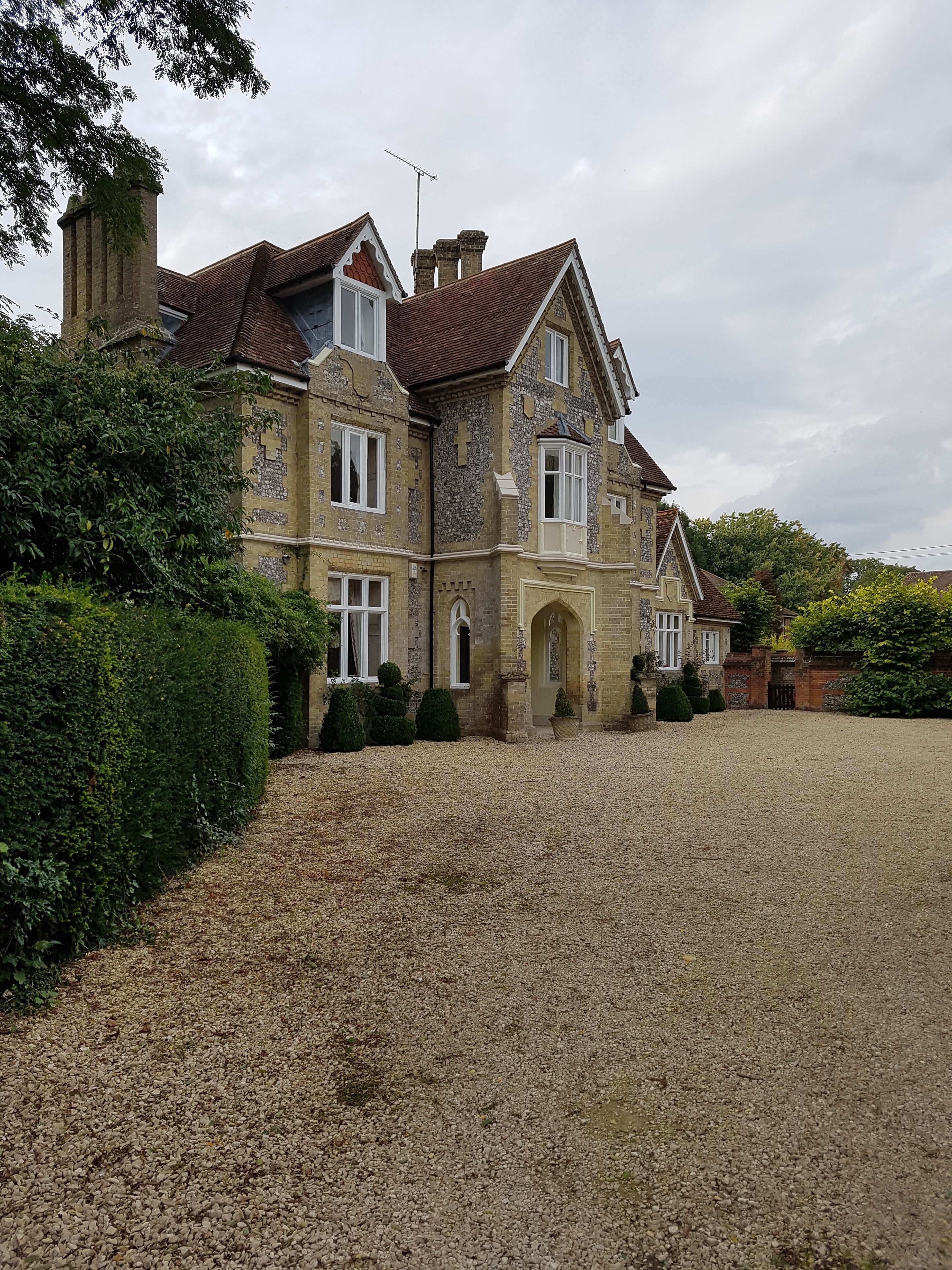 Penton Close Wikidata has entry Q26623354 with data related to this item.