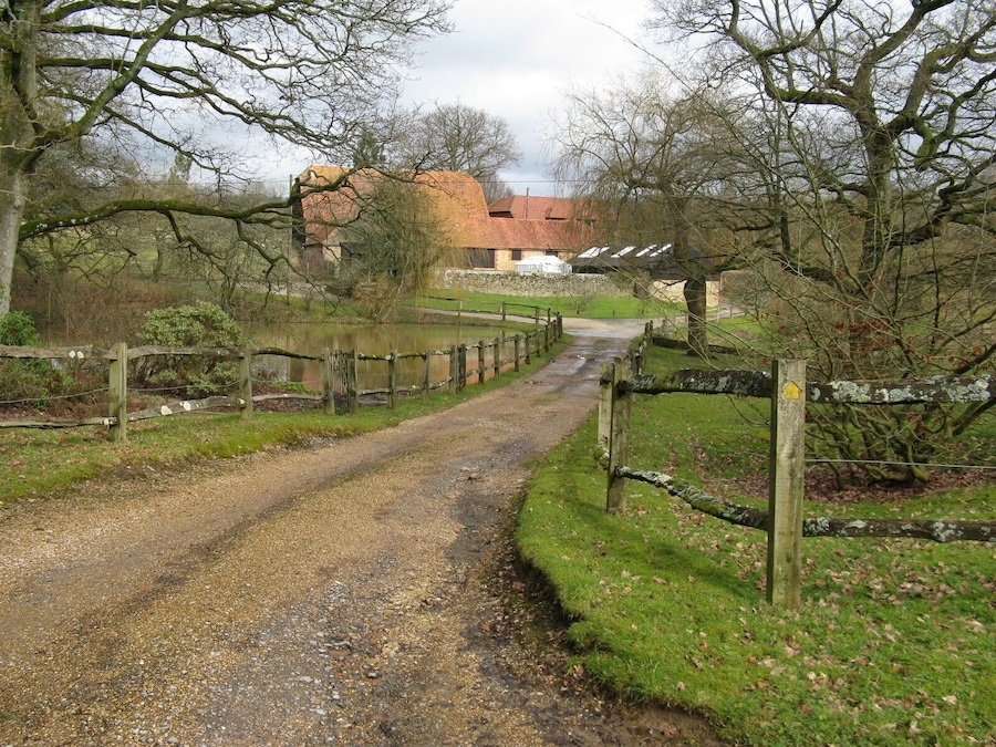 Footpath to Park Farm