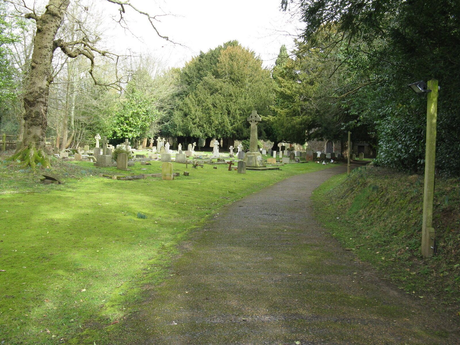 St Laurence graveyard