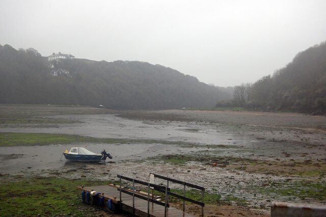 Gillan Creek, St Anthony-in-Meneage A misty, wet afternoon (Easter Bank Holiday Monday)in St Anthony.