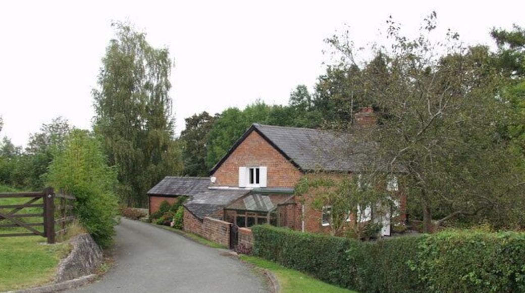 Station House Arddleen The GWR Oswestry to Welshpool railway used to run through here. The track has long gone but the platform and the station house are still here.