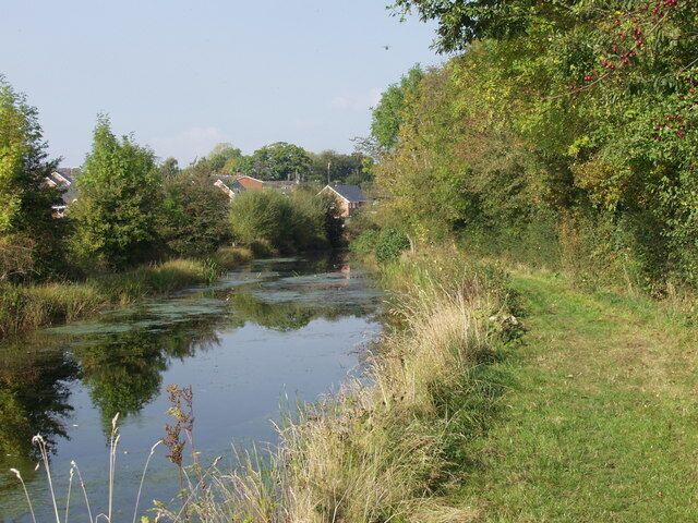 Montgomery Canal at Arddlin. This is about the furthest north you can go on the navigable section centred around Y Trallwng (Welshpool).