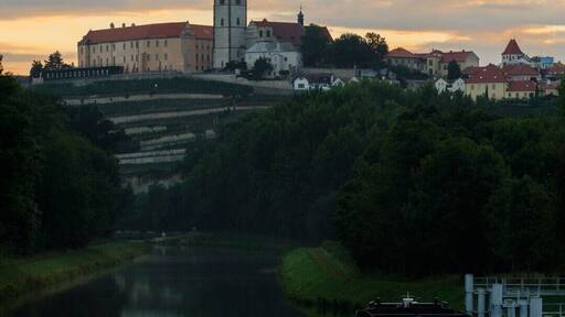 The best view of the castle in Mฤlnรญk.
#LikeALocal #sunrise #Melnik #river #boat #czechrepublic #europe #castle
