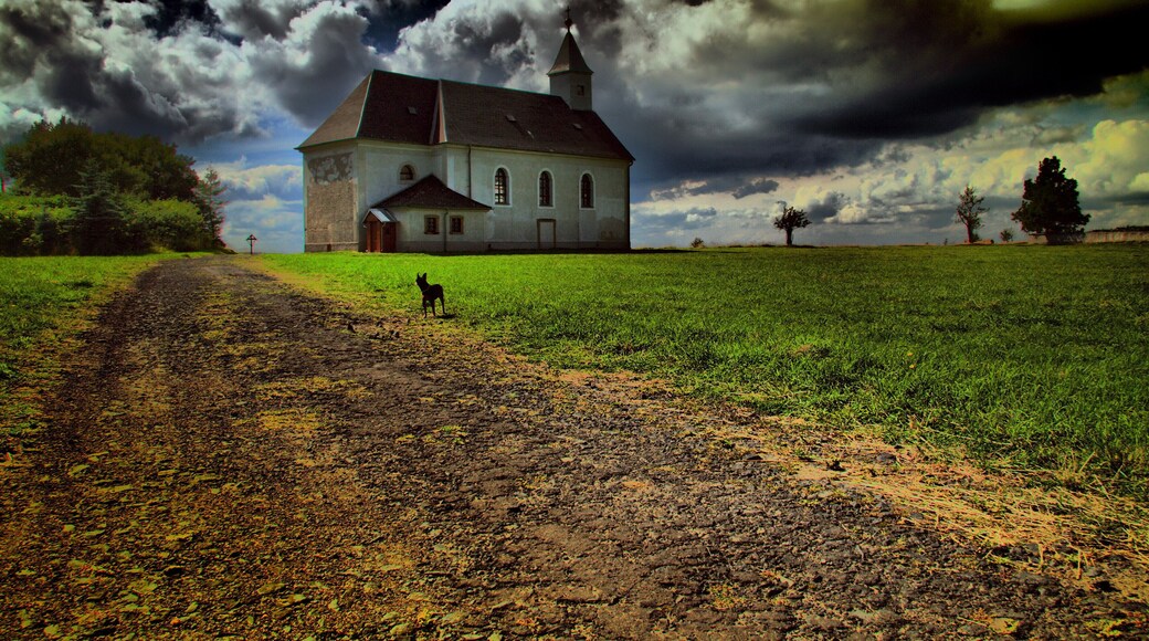 Church in MalĂœ HĂĄj