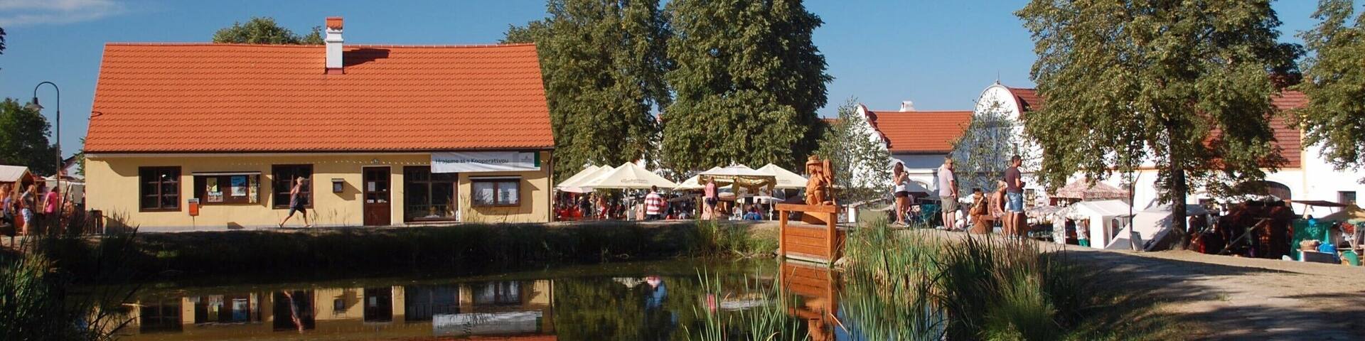 HolaĆĄovice is a typical example of a South Bohemiam village, with medieval layout. Historically an ethnic German village, it was later abandoned after WWII. Following the collapse of communism it was restored and repopulated. It's an easy half-day trip from ÄeskĂ© BudÄjovice.
There is an annual crafts festival held in July, which brings a considerable volume of visitors from the surrounding area.
#UNESCO #SouthBohemia #CeskeBudejovice
