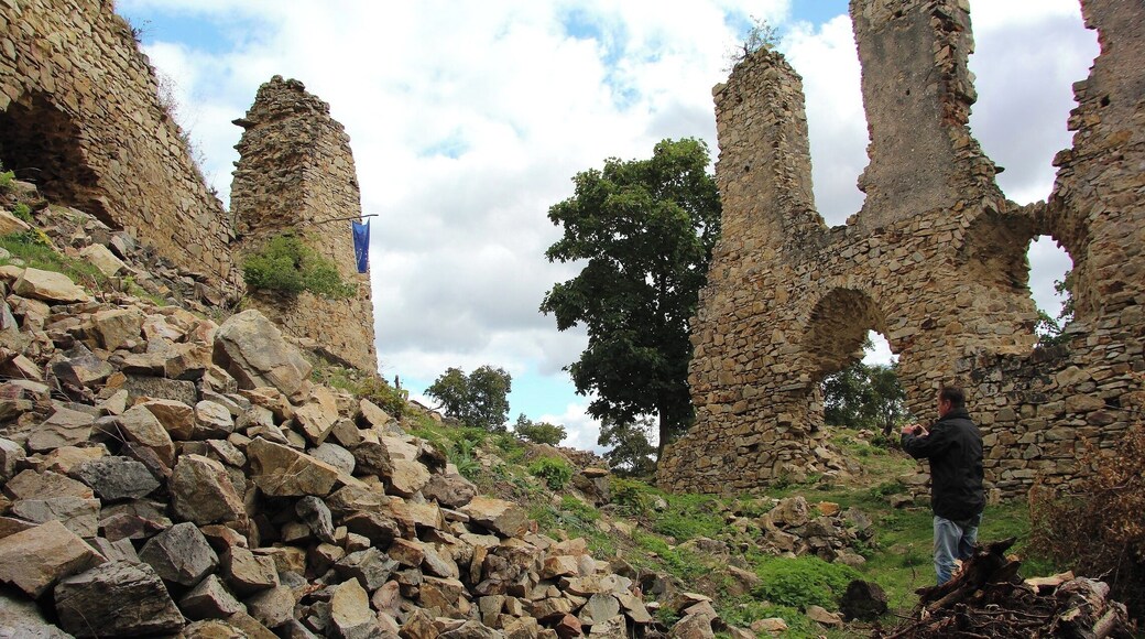 Templštejn Hrad (Castle ruins)
49° 5' 26.64" N 16° 14' 53.12" E
https://cs.wikipedia.org/wiki/Templ%C5%A1tejn
