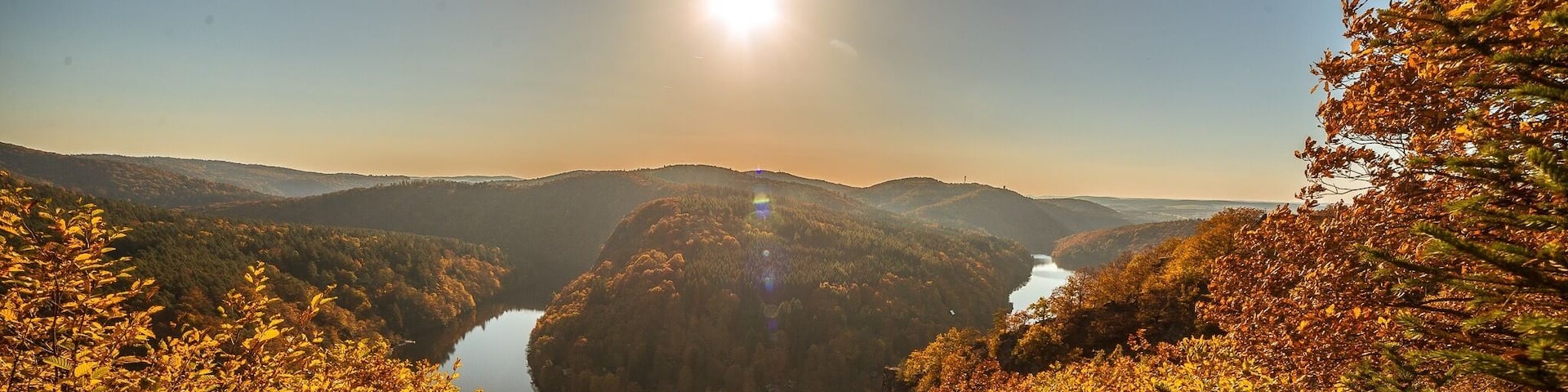 Have you ever heard Vltava (The Moldau), a symphonic poem written by Bedřich Smetana? This walk will let you see the landscape which inspired him to compose such an amazing piece of music. And although the landscape has changed a little bit from the Smetana times (he probably wouldn’t like the hydropower dams), it’s still beautiful. And in some parts, wild too.
One of the most beautiful views of the Vltava River can be seen from the place called Maj which you can find above the former Svatojánské currents, only a few dozen kilometers from Prague. The river turns into a horseshoe shape here, thus creating a virtually fascinating natural scenery. The outlook is situated on a rock towering high above the winding river Vltava, which flows through a deep rocky canyon between the cities of Slapy and Stechovice.
A few facts:
- Maj viewpoint is one of the most famous in the Czech Republic
- Smetana viewpoint is very close and also provide stunning views
- Teletin village is around 45 min. from Prague by car, free parking
- in case you don´t have a car: the bus leaves from Smichov station (be careful about the departure from Teletin, I think there are only 2 buses per day or something like that)
When the weather is bad, this walk can be slippery and somewhat dangerous, please do take care on the cliffs and use common sense! If you feel it might be too dangerous, it probably is!
#autumn #fallroadtrip #czechrepublic #golden #europe #river #amazingview #outdoors #hiking