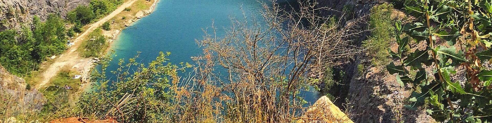 Best trip for a hot summer day! The water was refreshing and clear. I'm looking forward to visit this place again.