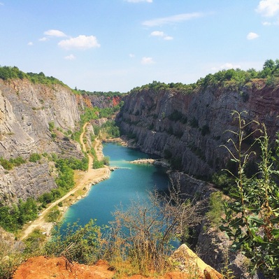 Best trip for a hot summer day! The water was refreshing and clear. I'm looking forward to visit this place again.
