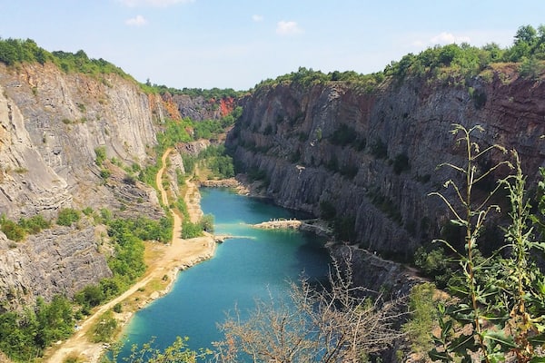 Best trip for a hot summer day! The water was refreshing and clear. I'm looking forward to visit this place again.