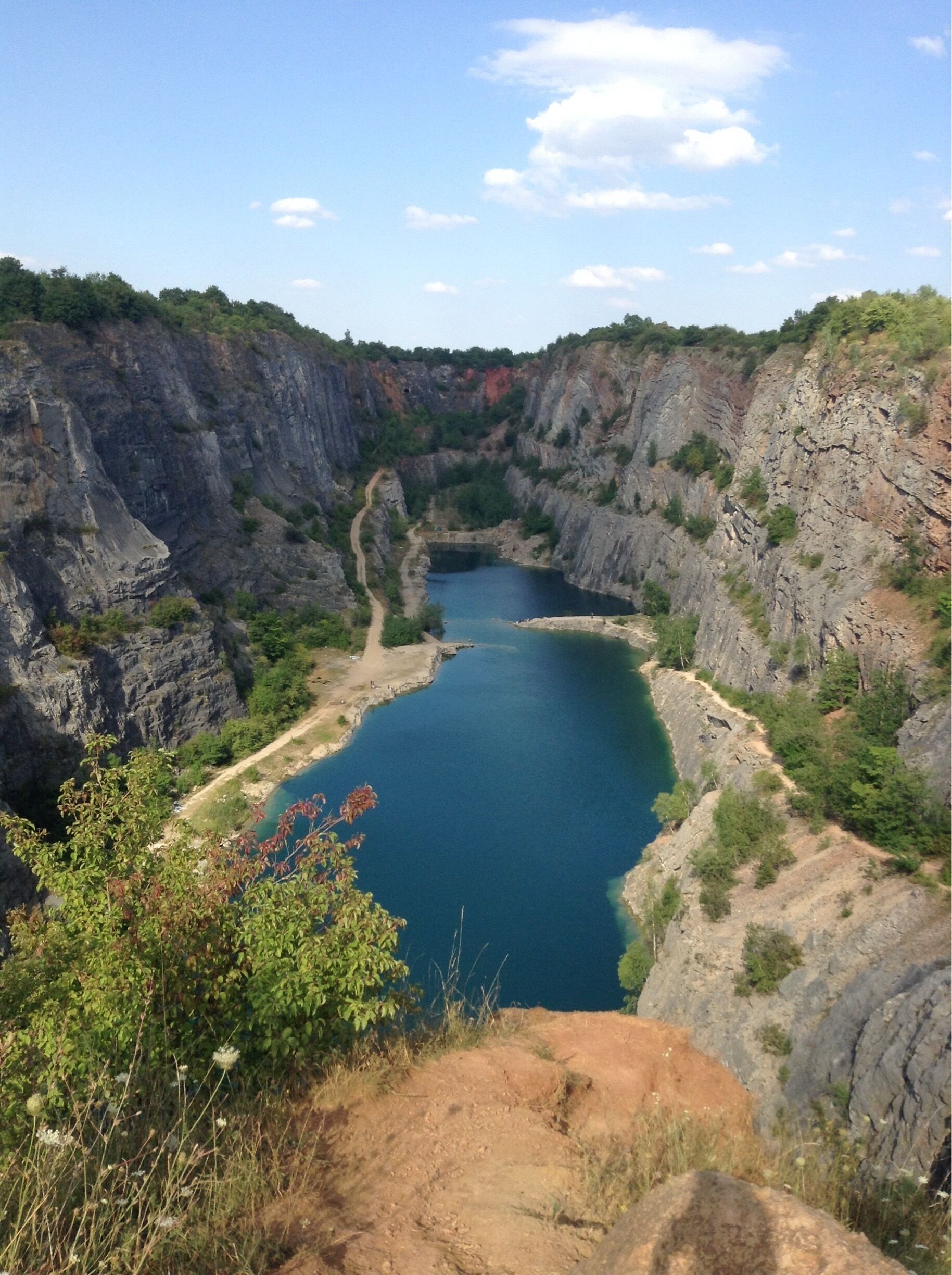 #lomvelkaamerika #velkamalaamerik #hiking #lake #nature #beauty #bohemian#czechrepublic #czech #europe #bridgeofmemoriesontravel