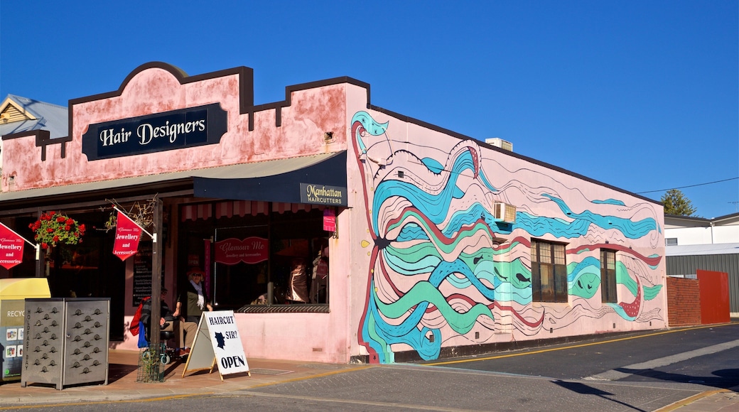 Brighton Beach featuring outdoor art