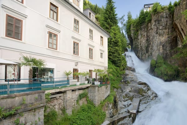 Bad Gastein das einen Wasserfall, Stromschnellen und Geschichtliches
