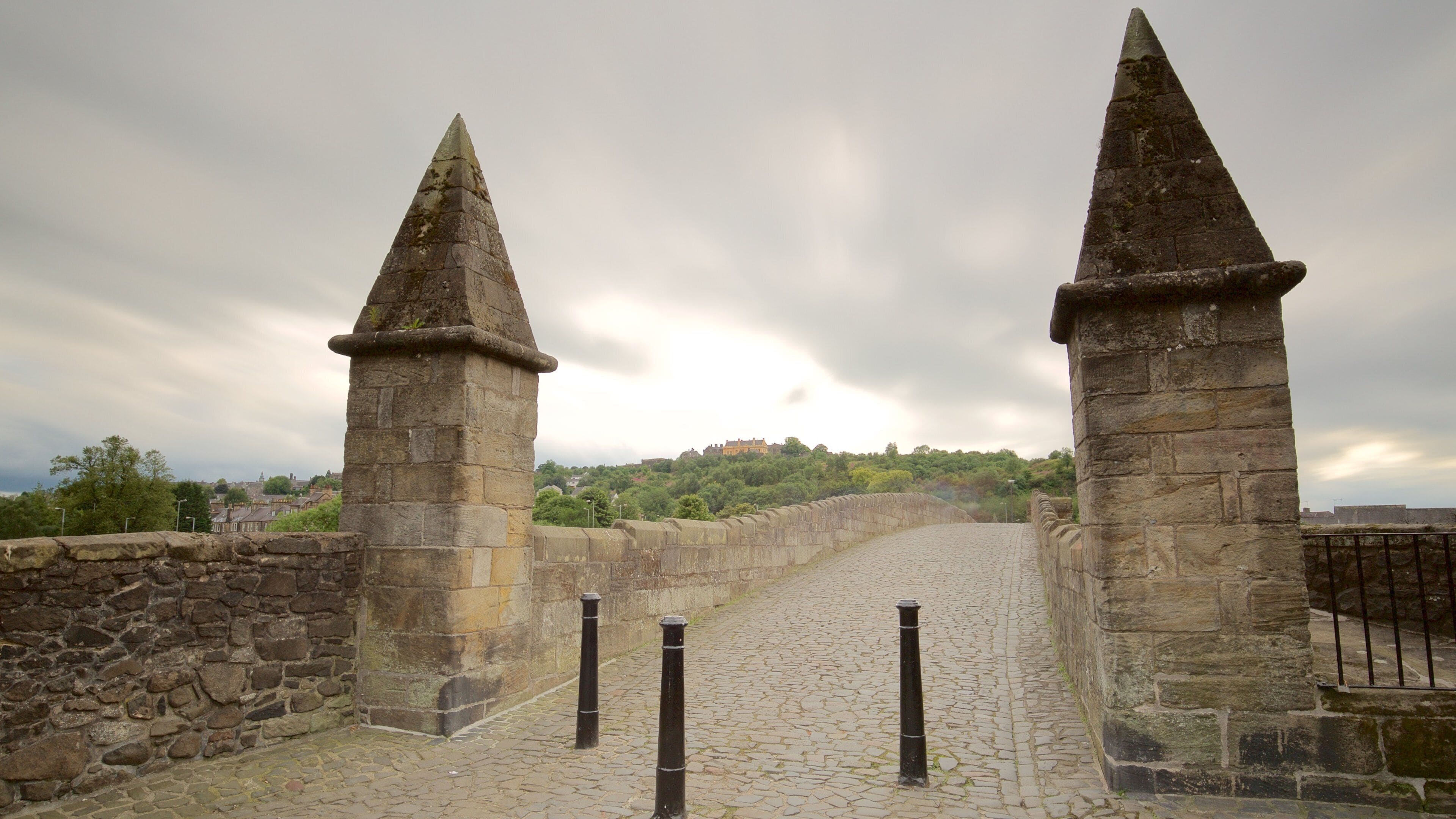 Stirling johon kuuluu silta ja perintökohteet