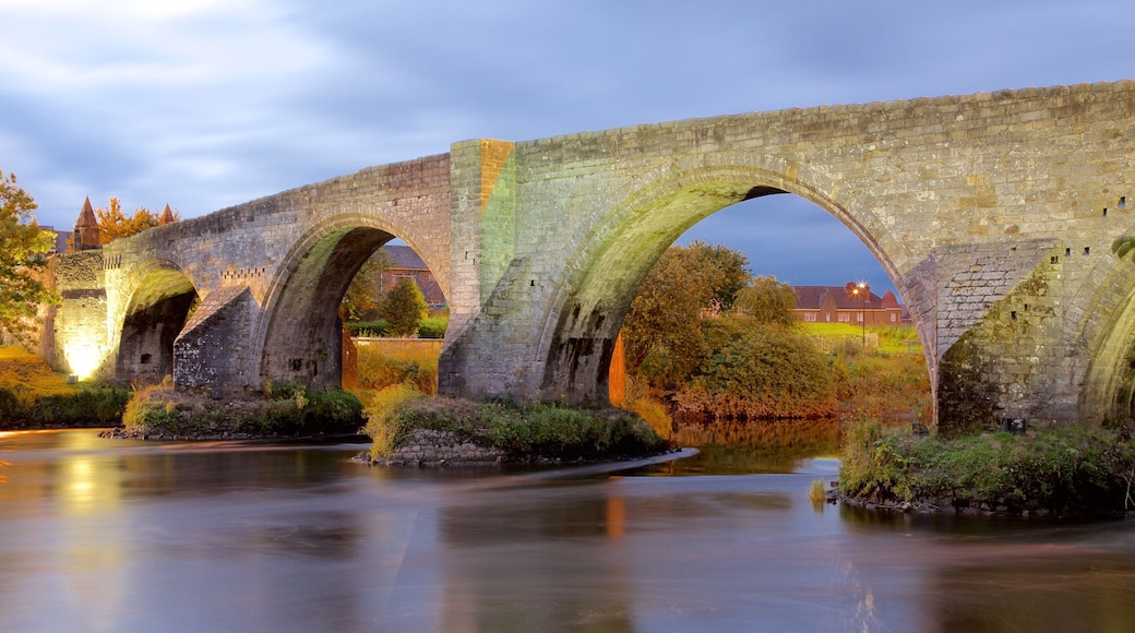 Stirling showing a river or creek, heritage elements and a bridge