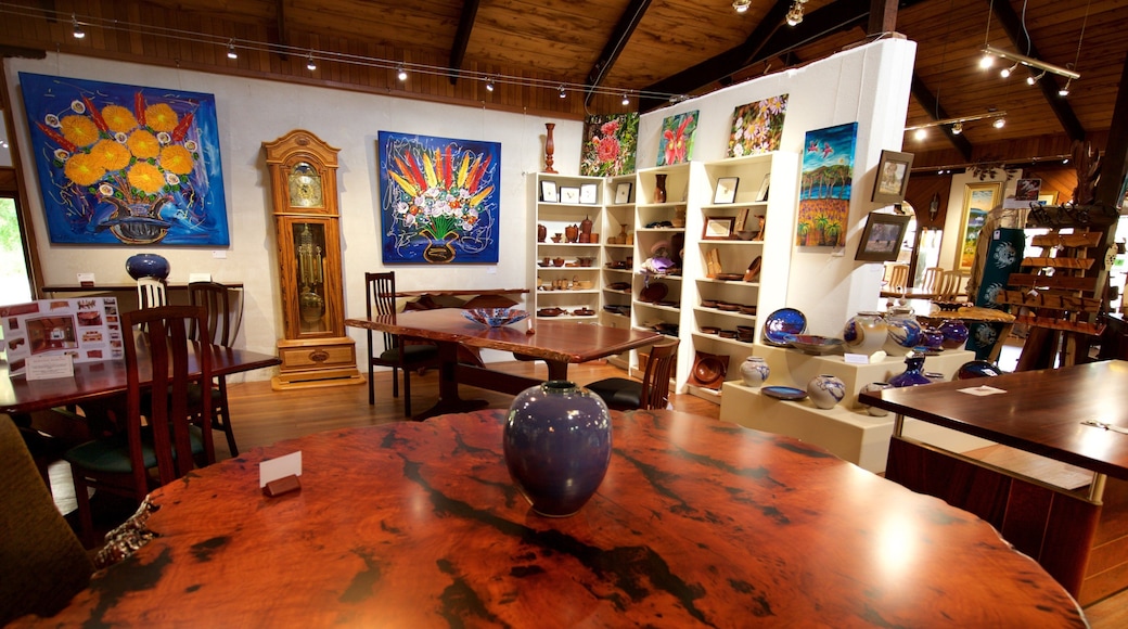 Boranup welches beinhaltet Innenansichten und Kunst