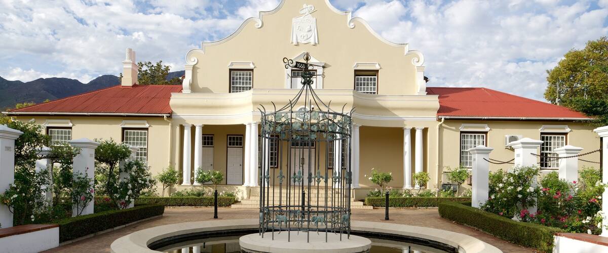 Franschhoek which includes heritage architecture and an administrative buidling