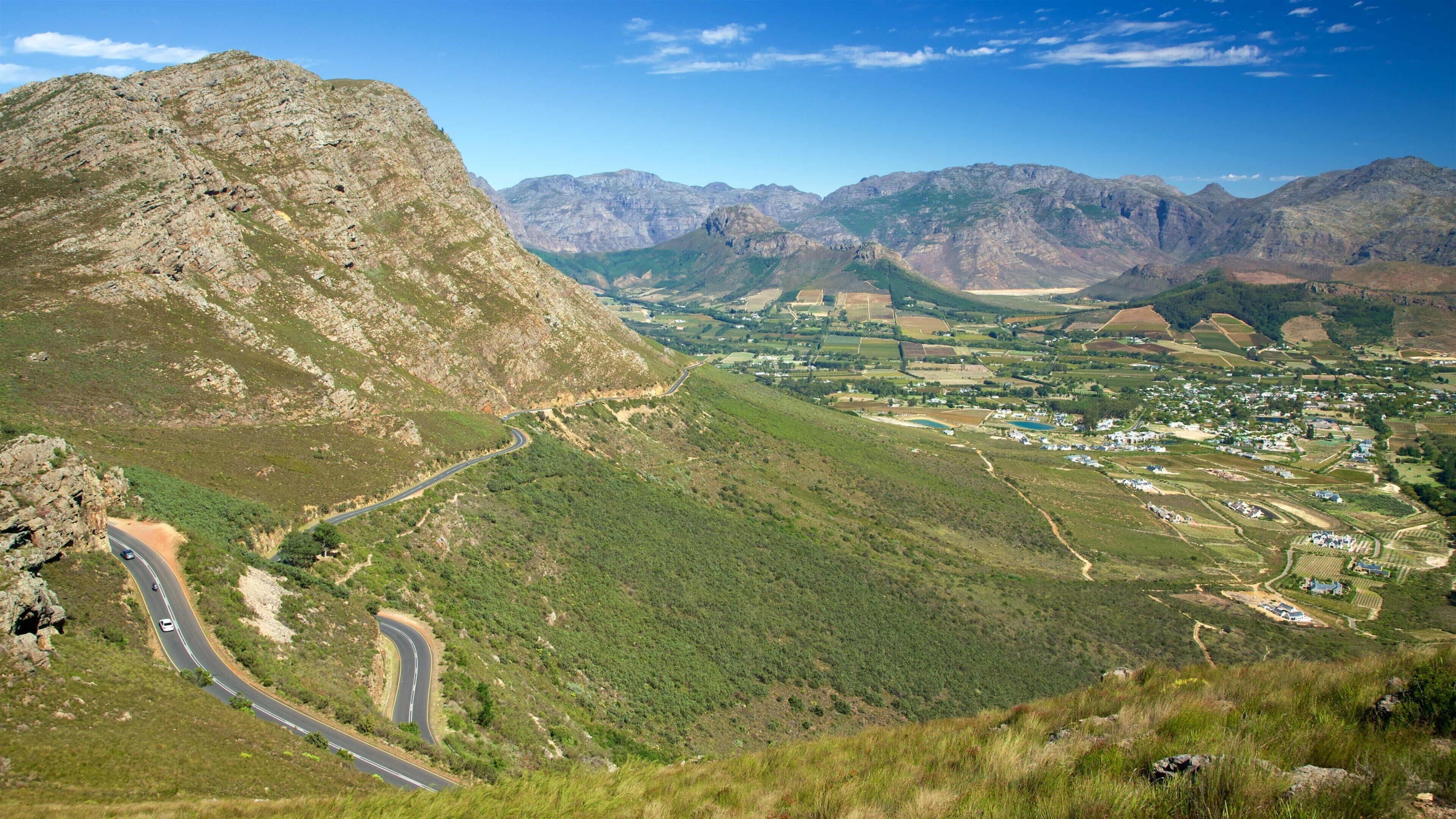 Franschhoek montrant montagnes et panoramas
