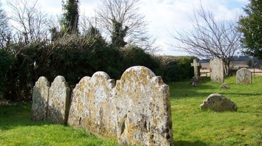 Headstones, St Leonard's Church There are a number of very old headstones within the churchyard. The newer graves are in a cemetery across the road.