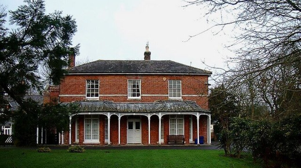 Grateley - Grateley House School (1) Another view of Grateley House School