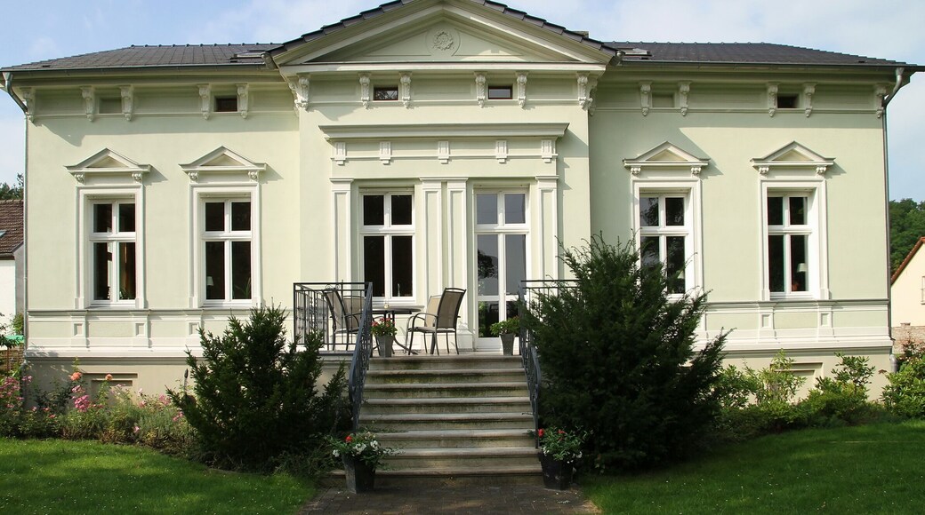 residential building in village Götz