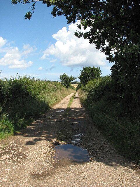 Access to Heath Farm. See also > 543683.