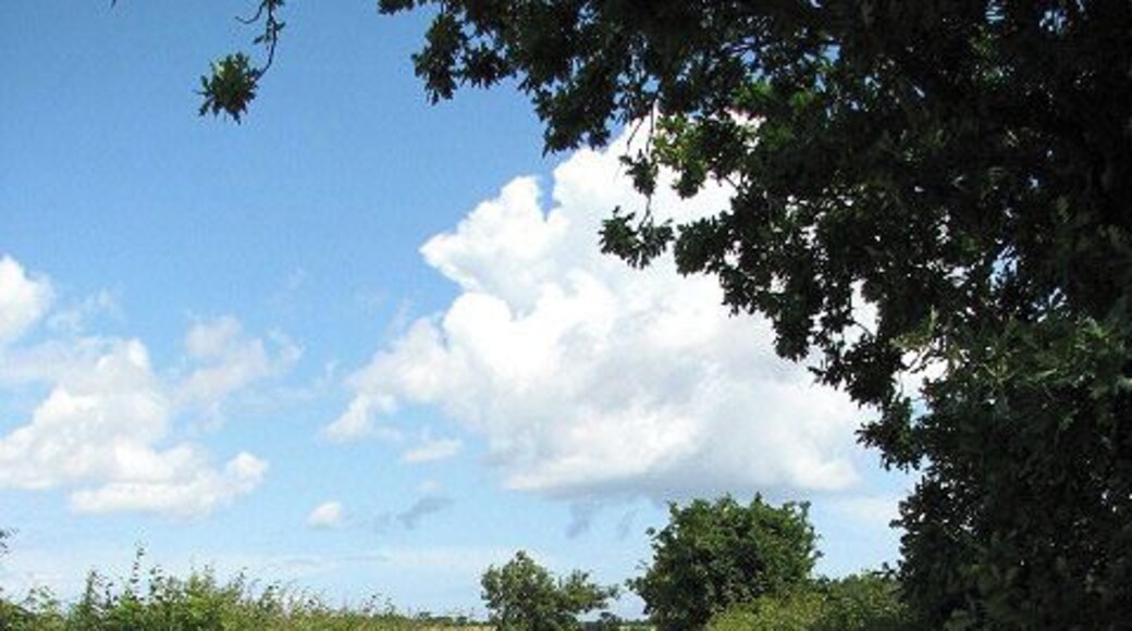 Access to Heath Farm. See also > 543683.