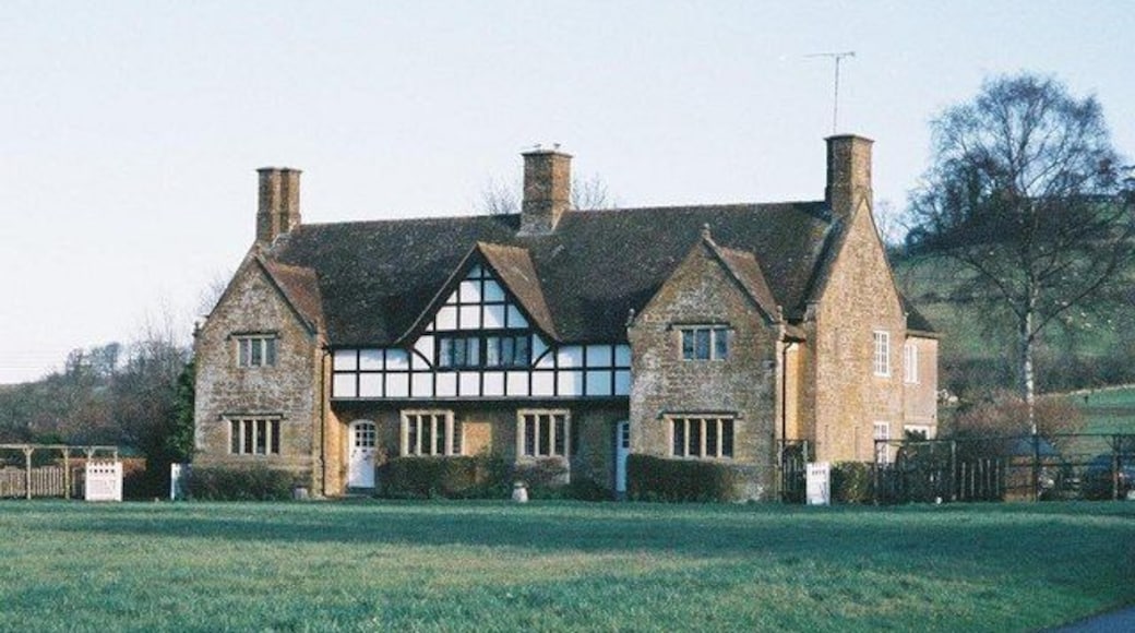 Nether Compton: cottages