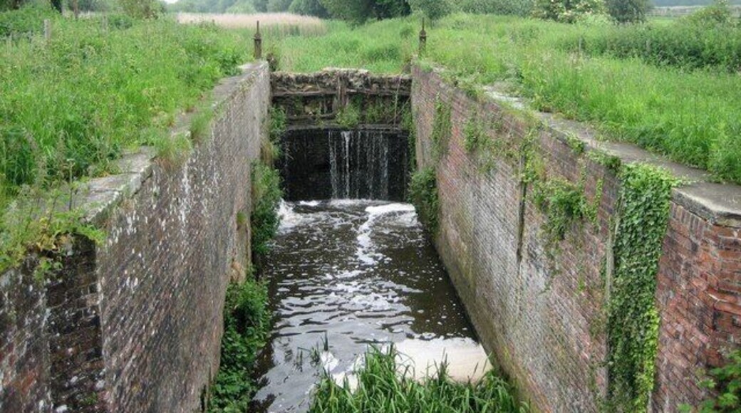 Disused Lock Disused lock on the now abandoned North Walsham and Dilham Canal by Ebridge Mill. Once this canal would have connected to the Norfolk Broads and the sea.