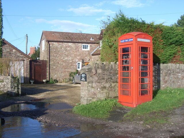 Alvington Telephone Kiosk This kiosk is situated outside the Old Post Office in Alvington on the A48.