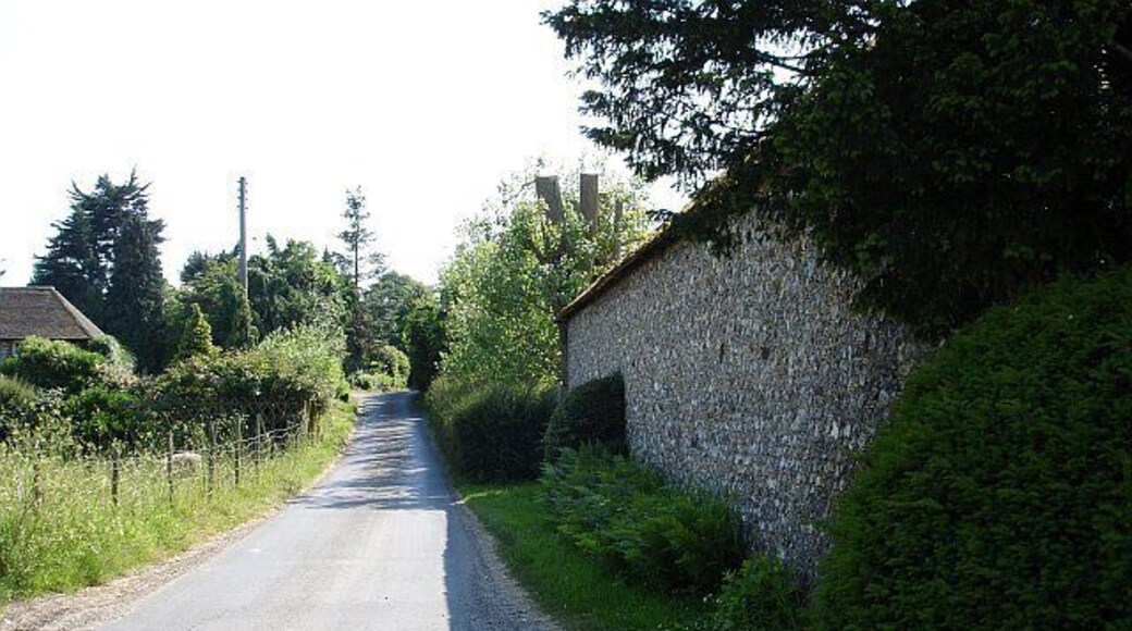 Flint Barn at Seed. Seed is a small group of dwellings around Foxenden Manor.