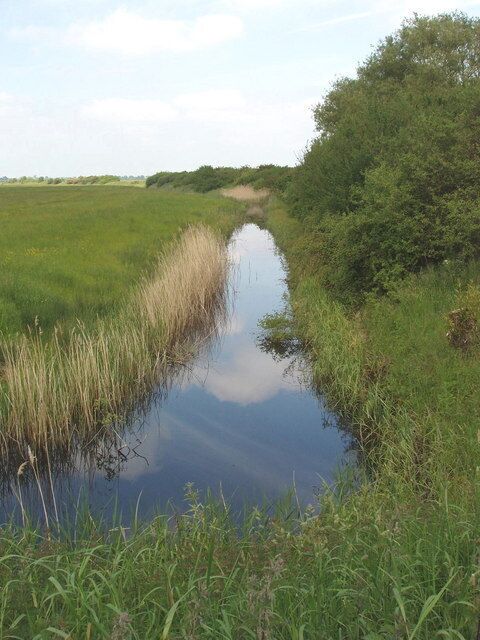 Drainage ditch on Otmoor. View from the roman road across Otmoor. Here it is just between the RSPB area which is being converted back to wetland, and the Ministry of Defence firing range.