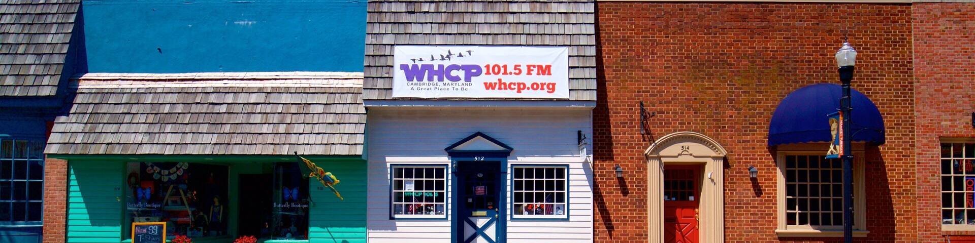 Downtown Cambridge showing a small town or village