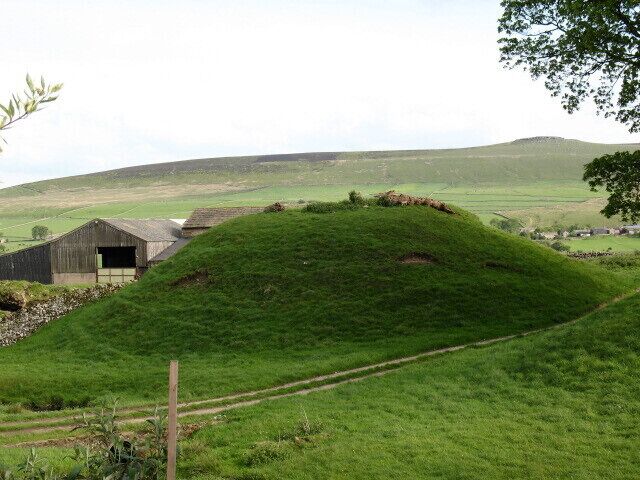 Motte at Carlton in Coverdale The motte stands at the back of the Foresters Arms Inn and is easily missed. Local guide books would suggest that it is 11th or 12th century and may have been built as an 'outlier' of the original [William's Hill] castle in Middleham.