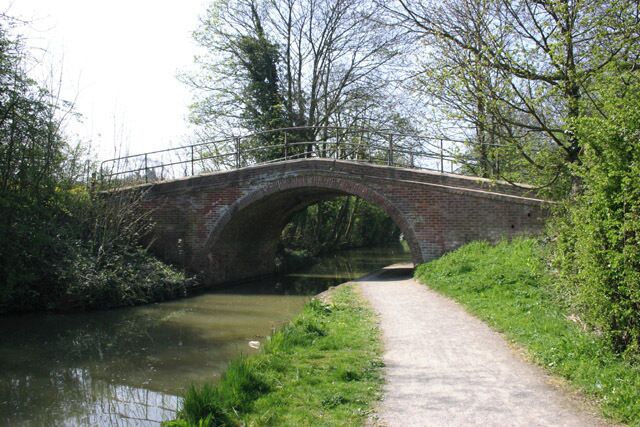 Clarkes Bridge (No 5) This bridge carries a footpath over the Market Harborough arm of the Grand Union Canal.