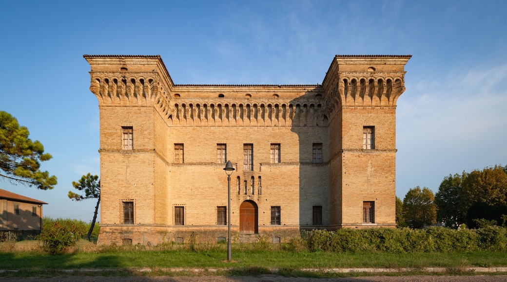 Castiglione di Ravenna showing heritage architecture and a castle