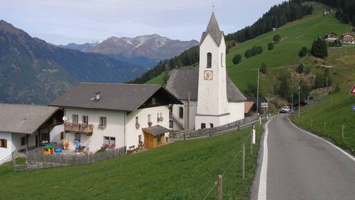 St. Johannes und Paulus in Prenn bei Schenna (Südtirol)