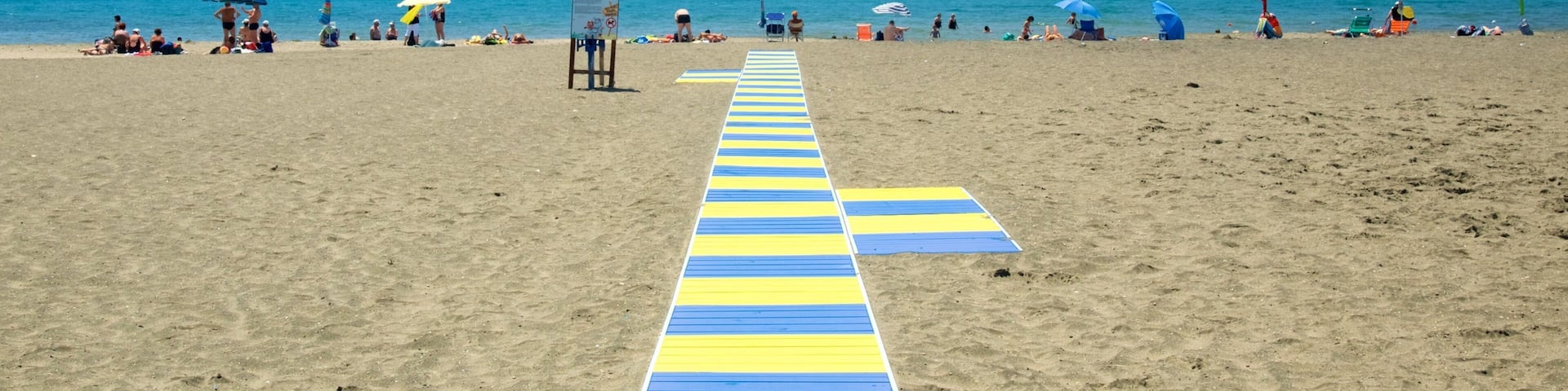 Tarquinia showing a sandy beach